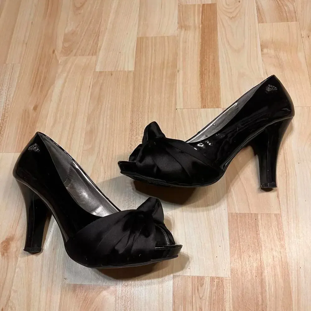 Y2K Fergalicious Black bow heels